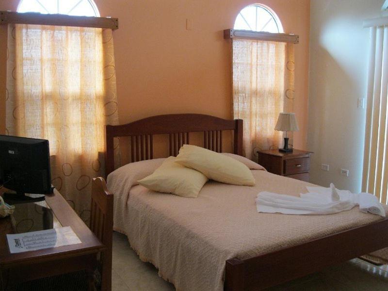 Villa San Juan Belmopan Oda fotoğraf